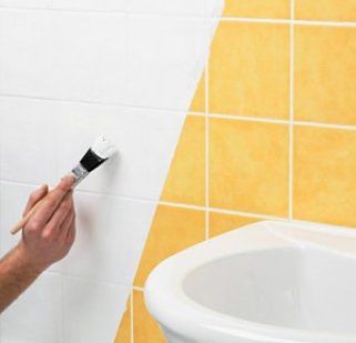 Cómo pintar los azulejos del baño