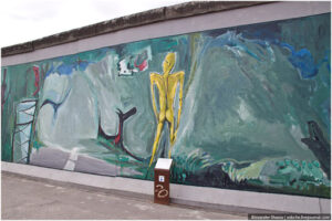 Pintadas y arte callejero en el Muro de Berlín