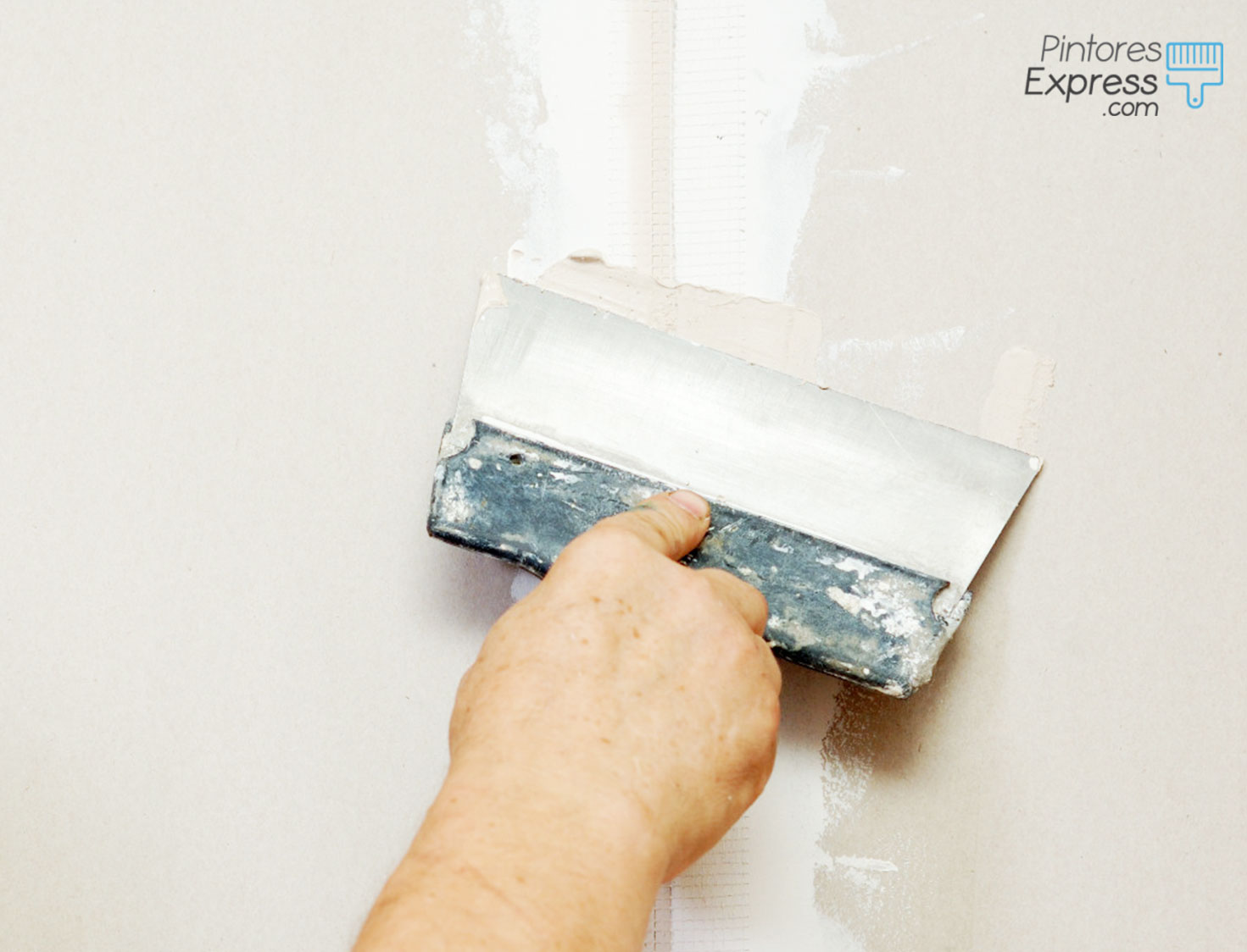 reparar-y-pintar-estuco