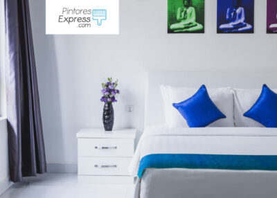 habitación blanca con decoración azulazul habitación blanca con decoración azul