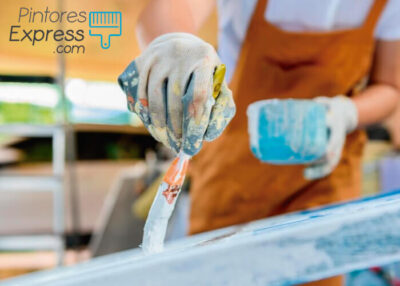pintores-de-vivienda-para-pintar-molduras-de-madera