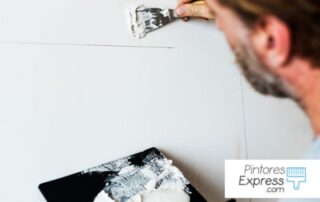 Pintar paredes con grietas